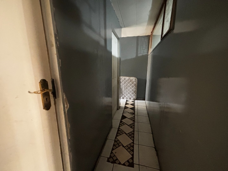 5 Bedroom Property for Sale in Willows Free State